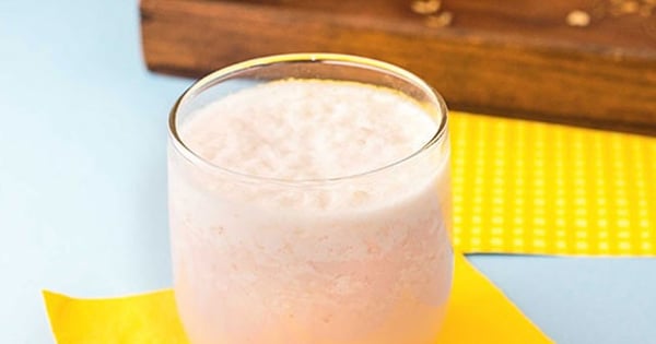 Berry-Banana Smoothies