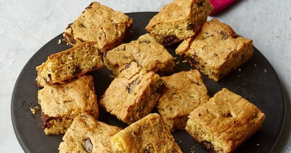 COOL WHIP Walnut Blondies