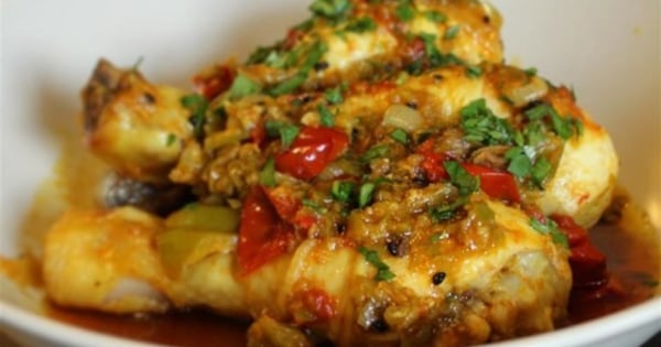 Indian-Style Chicken and Onions