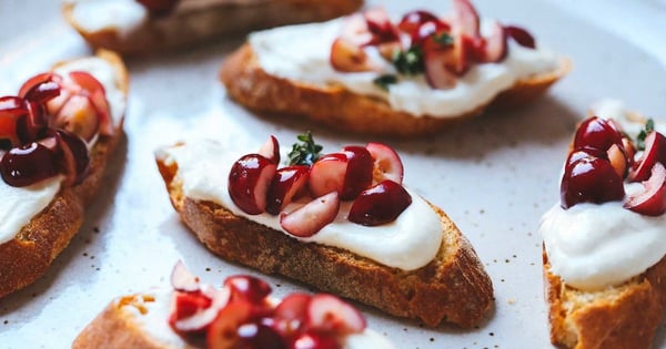Cranberry and Ricotta Crostini