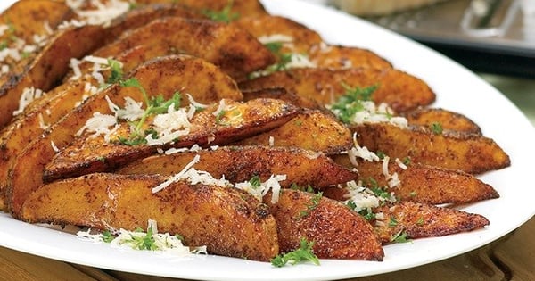 Chili-Parmesan Potato Wedges