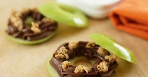 Chocolate Peanut Butter-Apple Rings
