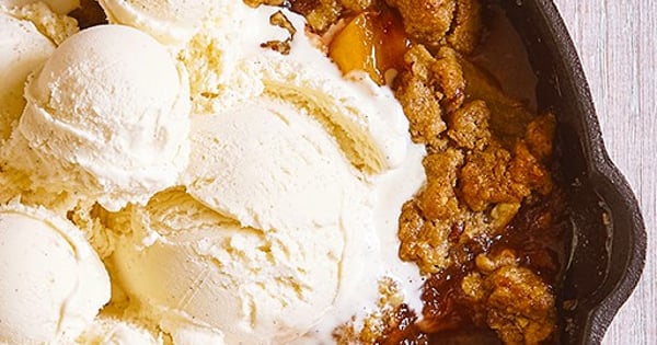 Robyn Stone's Georgia Peach Crisp!