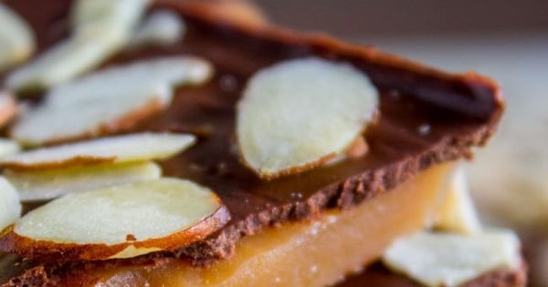 The Best Homemade English Toffee