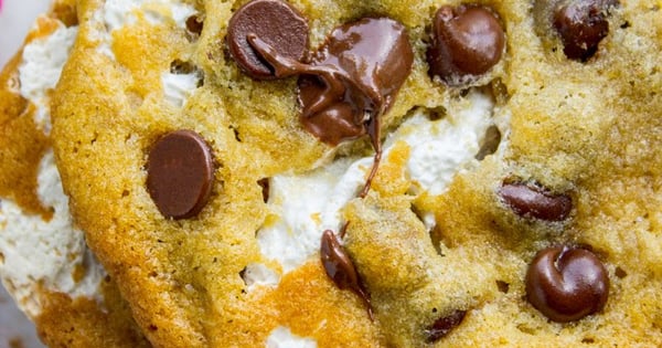 Marshmallow Creme Stuffed Chocolate Chip Cookies