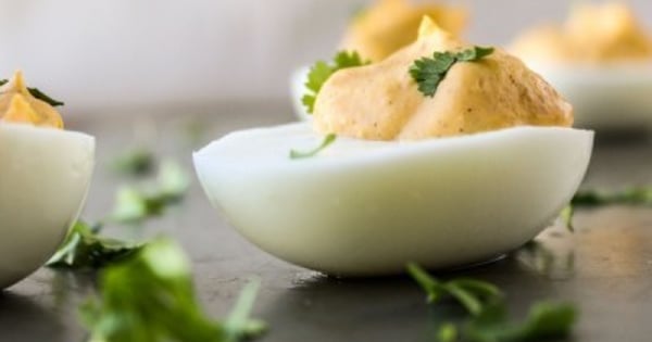 Sriracha Deviled Eggs