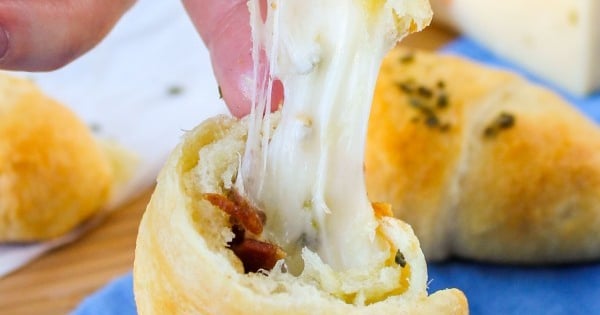 Bacon & Pepper-Jack Stuffed Crescent Rolls