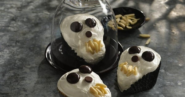 Scary Skull Cakes