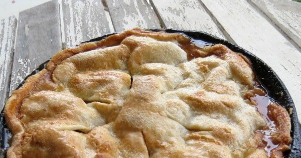 Easy Skillet Apple Pie