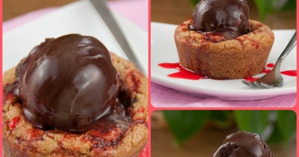 Chocolate Chip Cookie Cups a la Mode