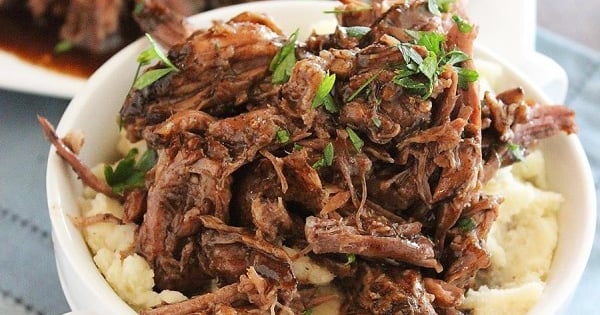 Slow Cooker Balsamic Glazed Roast Beef