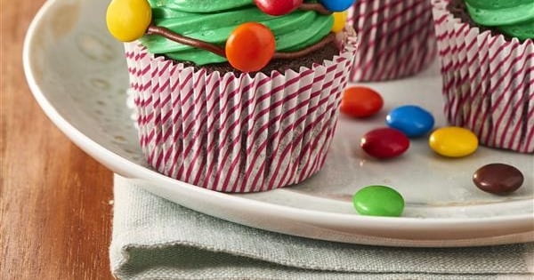Colorful Christmas Light Cupcakes