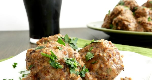Spanish Meatballs in Almond Sauce
