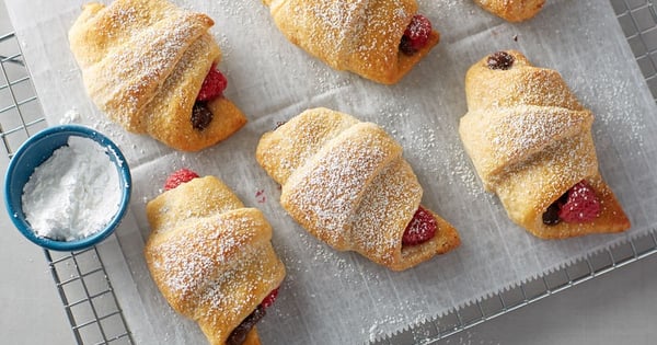Chocolate Raspberry-Filled Grands!™ Crescents