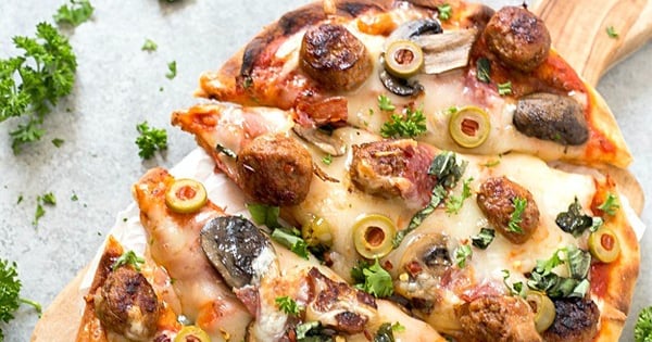 Easy Spicy Italian Sausage Grilled Flatbread Pizza