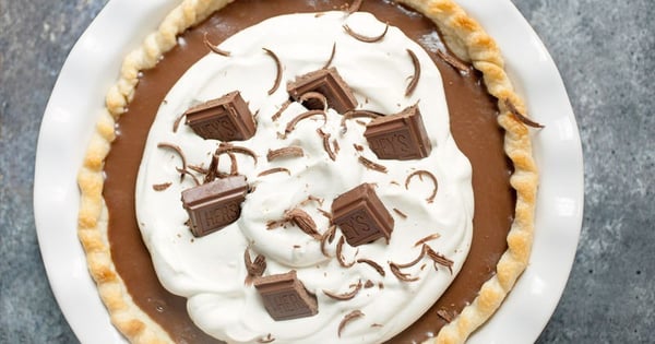 Icebox Hershey® Bar Chocolate Pie