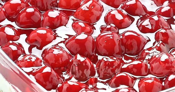 No Bake Cherry Cheesecake Lasagna