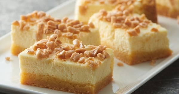 Crème Brûlée Cheesecake Bars