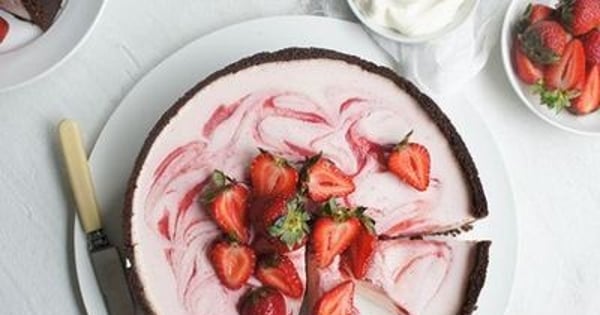 Strawberry Ripple Cheesecake