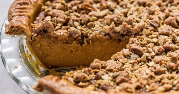 Spiced Kabocha Squash Pie With Pumpkin-Seed Crumble