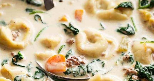 Slow Cooker Creamy Tortellini Soup