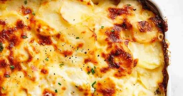 Garlic Parmesan Scalloped Potatoes