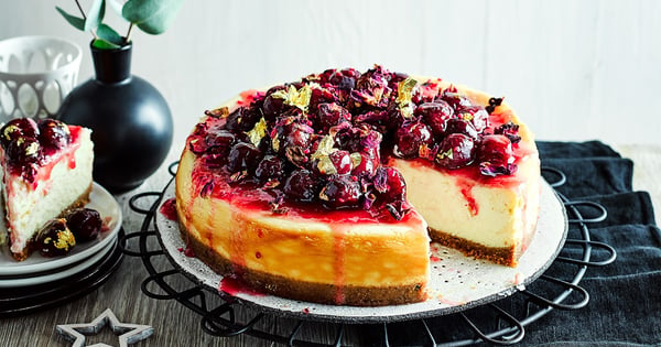 Spiced white chocolate and cherry cheesecake