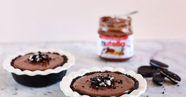 No Bake Nutella and Oreo Pie