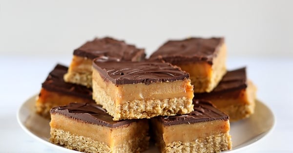 ANZAC Caramel Slice