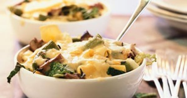 Pasta Bake with Cheese, Mushrooms and Kale
