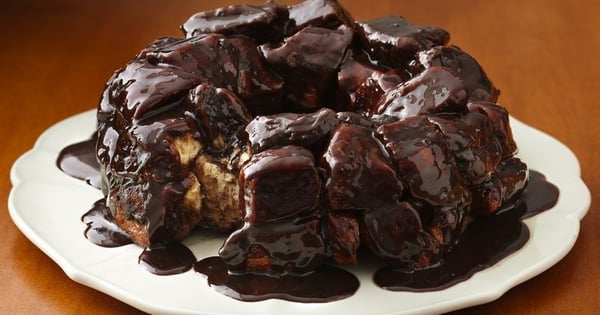 Hot Fudge-Marshmallow Monkey Bread