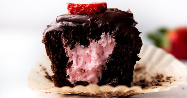 Chocolate Covered Strawberry Cupcakes