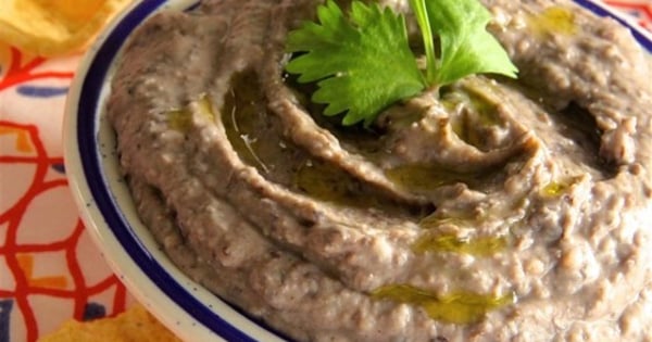 Quick Black Bean Hummus
