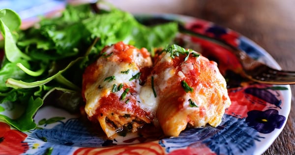 Red and Green Stuffed Shells