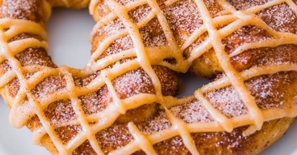 Pumpkin Praline Soft Pretzels