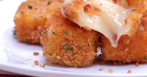 Fried Mozzarella Cheese Stick Bites