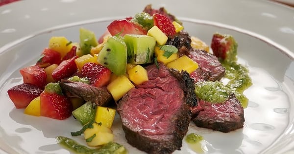 CHIPOTLE GINGER HANGER STEAK WITH SPICY FRUIT SALSA