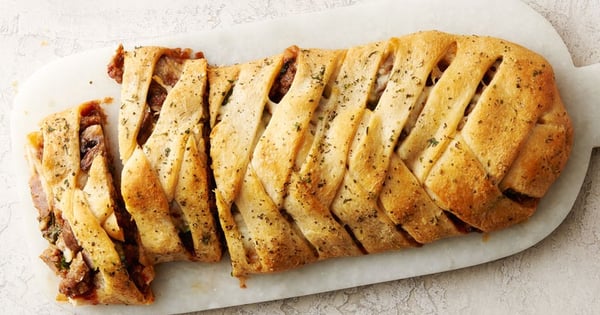 Sausage, Mushroom & Spinach Pizza Braid