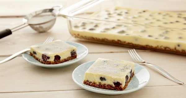 Blueberry-Lemon Cheesecake Bars