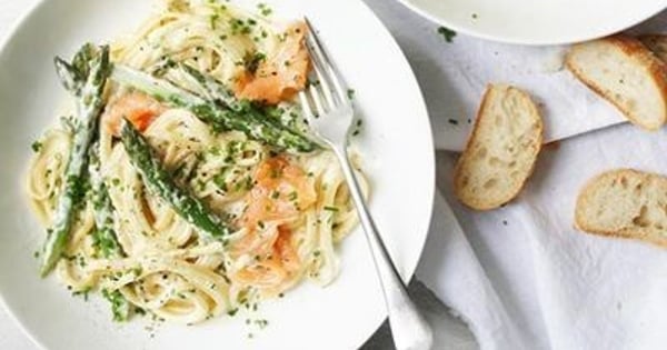Smoked Salmon and Asparagus Linguine