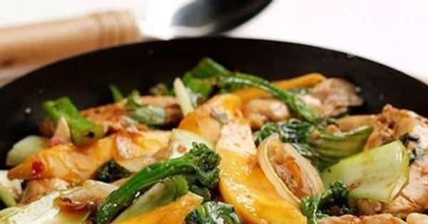 Caramelised Chicken and Mango Stir-Fry