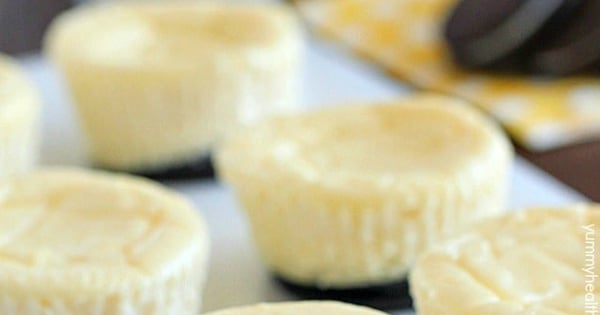 Lighter Mini Cheesecakes with Oreo Crust