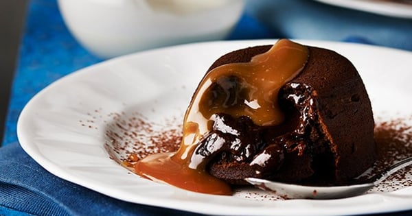 Molten chocolate cakes