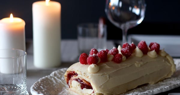 Raspberry Vanilla Yule Log