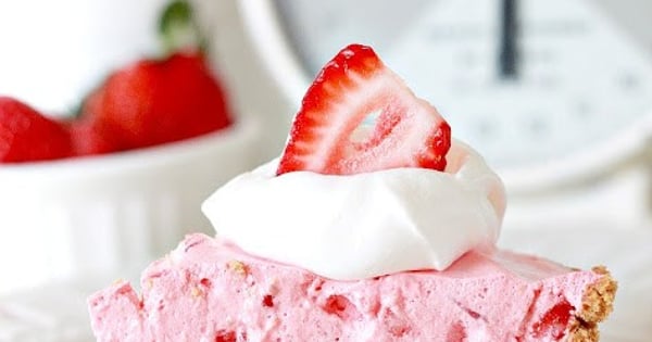 Cool and Easy Strawberry Pie Filling