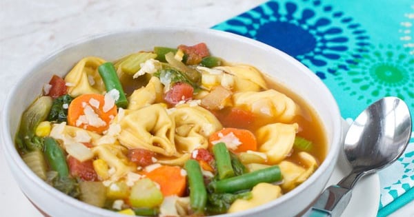 30-Minute Veggie Tortellini Soup