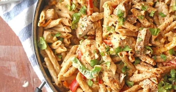 Chicken Fajita Pasta Skillet