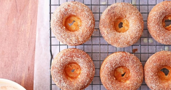Cinnamon Sugar Baked Doughnuts