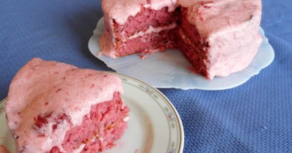 Mama Seward's Strawberry Cake