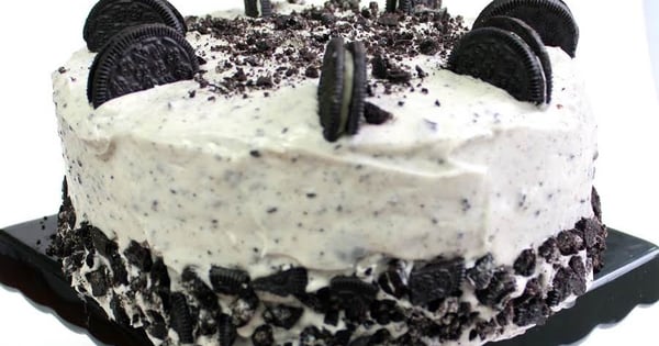 Junia's Cookies & Cream Cake